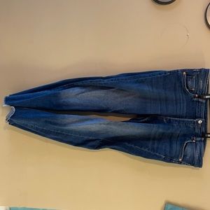 Skinny high waisted jeans
